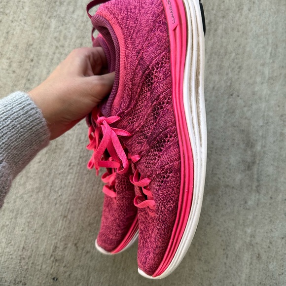 Nike Women’s Flyknit Lunar1+ 'Pink Flash' size 8.5 - Picture 3 of 9